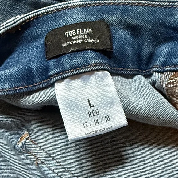 Express Mid Rise FlexX 70’s Flare Denim Jeans in Classic Blue - Picture 11 of 11